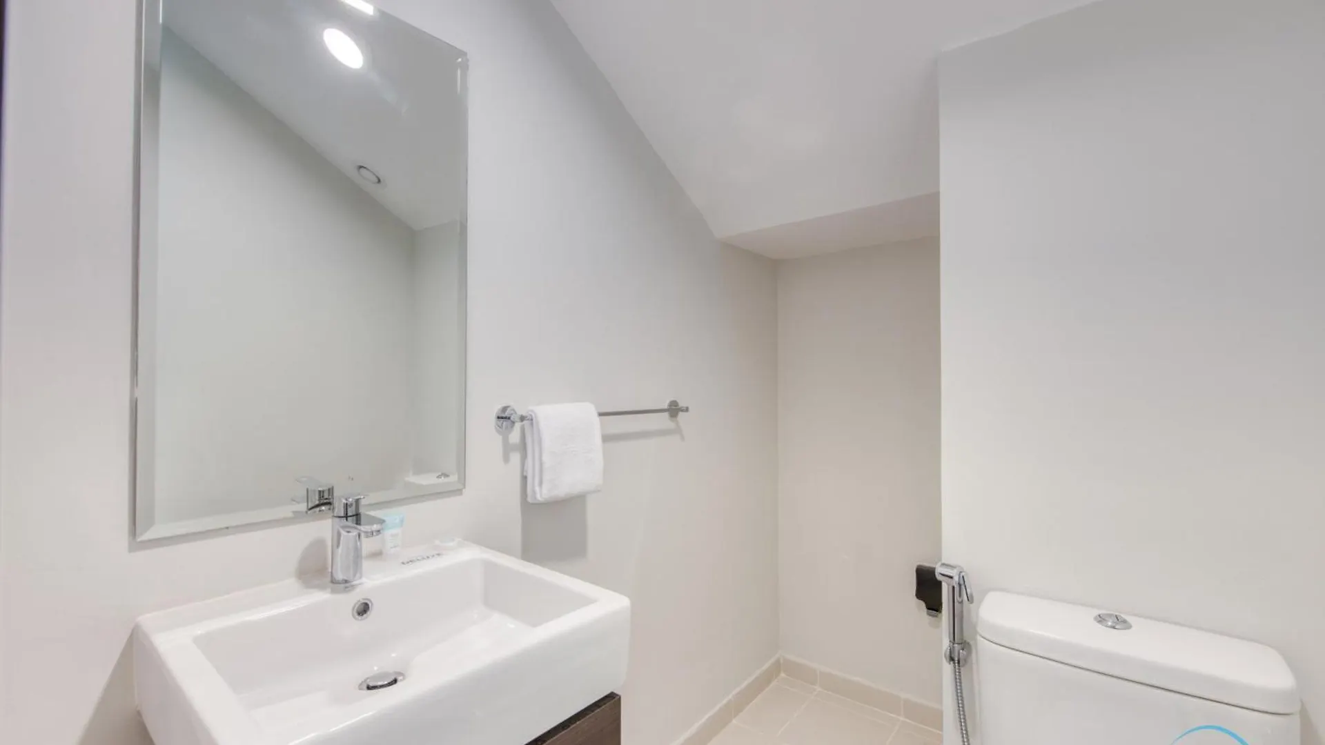 Restful 3Br Townhouse At Damac Hills 2 Dubailand By Deluxe Holiday Homes 0*, دبي