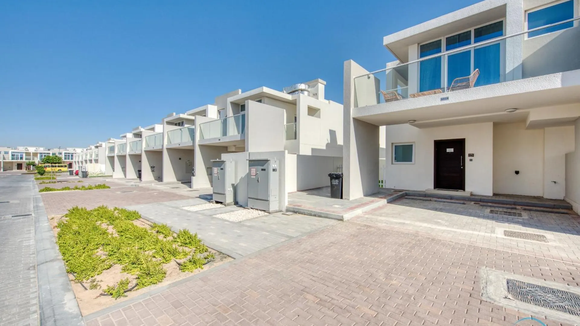 Restful 3Br Townhouse At Damac Hills 2 Dubailand By Deluxe Holiday Homes الإمارات العربية المتحدة